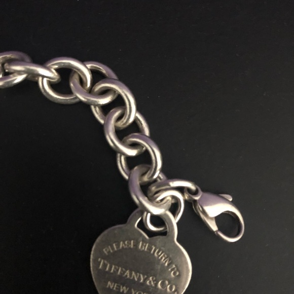 Tiffany’s Heart Charm Bracelet - Picture 4 of 5